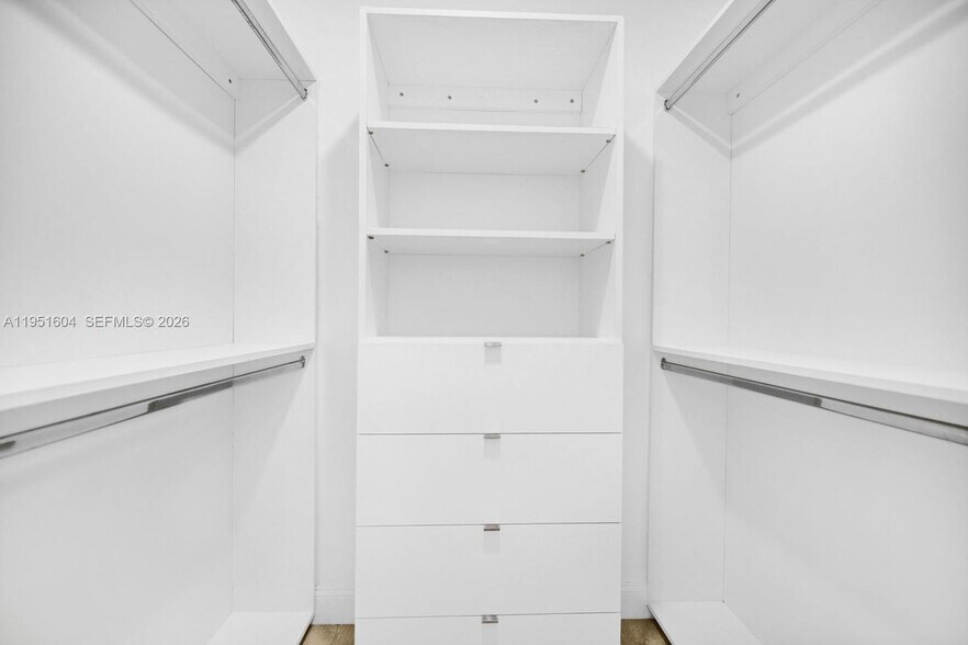 Building Photo - 2045 SW 125th Ct