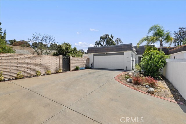 Building Photo - 24 Rockrose Way