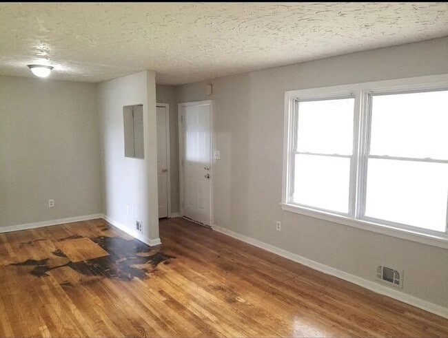 Building Photo - Charming 4-Bedroom Home in Forest Park, GA – Recently Renovated!