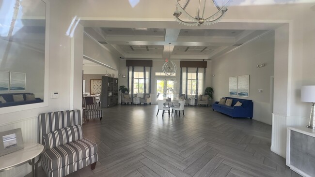 Building Photo - 4230 Napoli Lake Dr