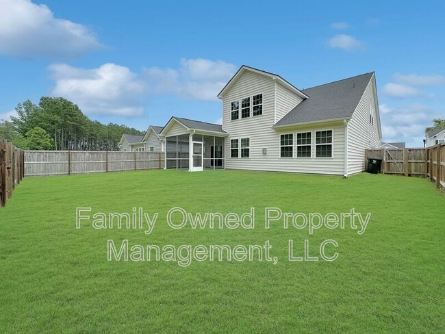 Building Photo - 302 Witch Hazel St