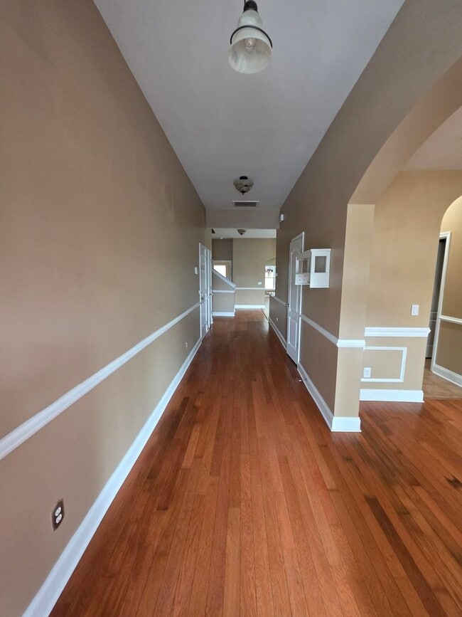 Building Photo - 9 Haven Point