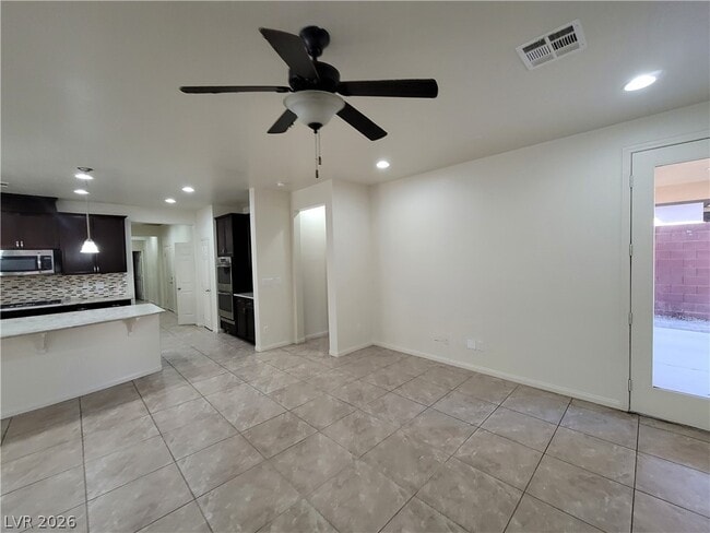 Building Photo - 5564 Bethany Bend Dr