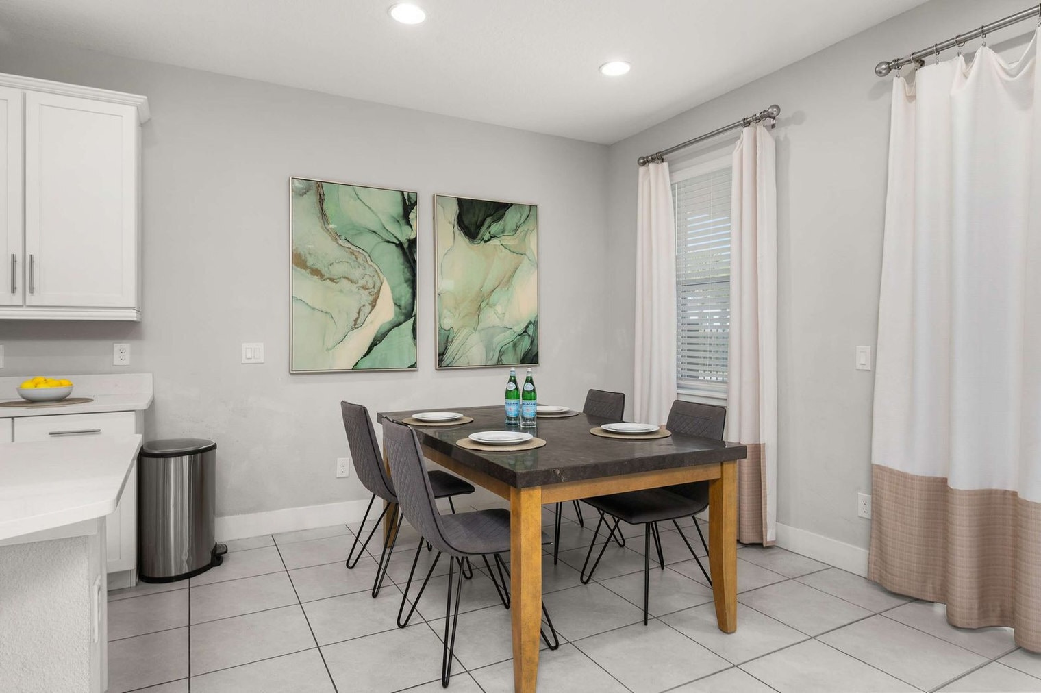 Building Photo - 301 Burma St