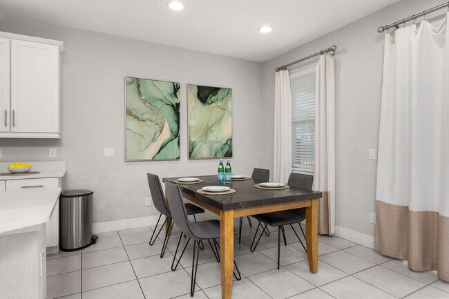 Building Photo - 301 Burma St