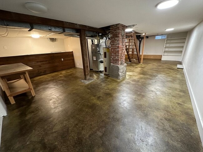 Building Photo - 3 Bedroom Home for Rent - HR Heights