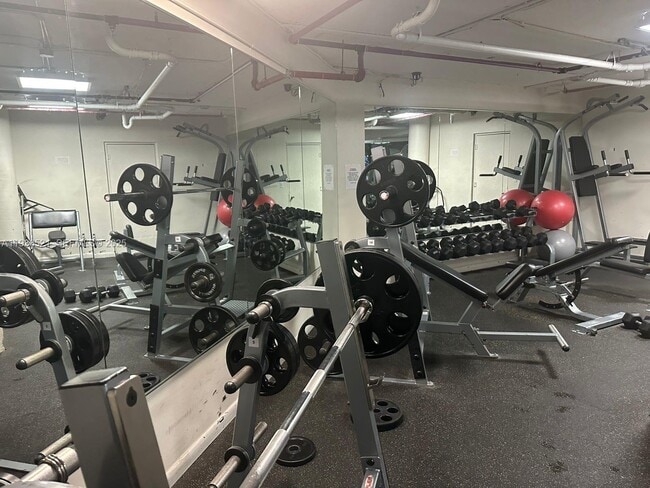 Building Photo - 801 Brickell Bay Dr