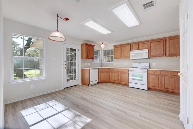 Building Photo - 16605 Fowler Mill Cove