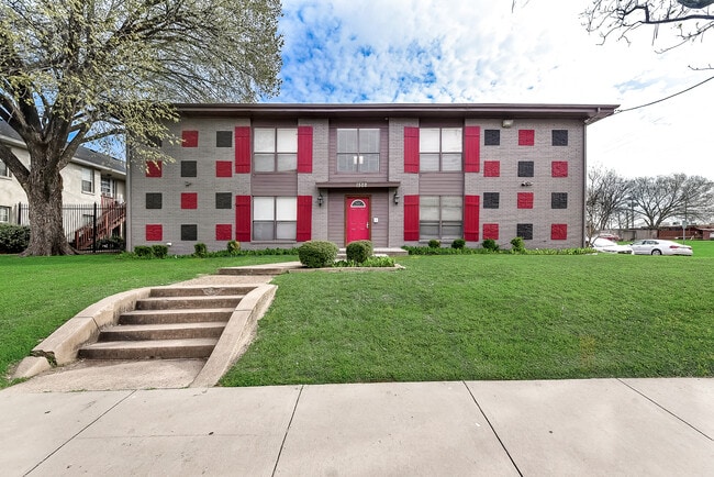 Building Photo - 1502 Peak Street