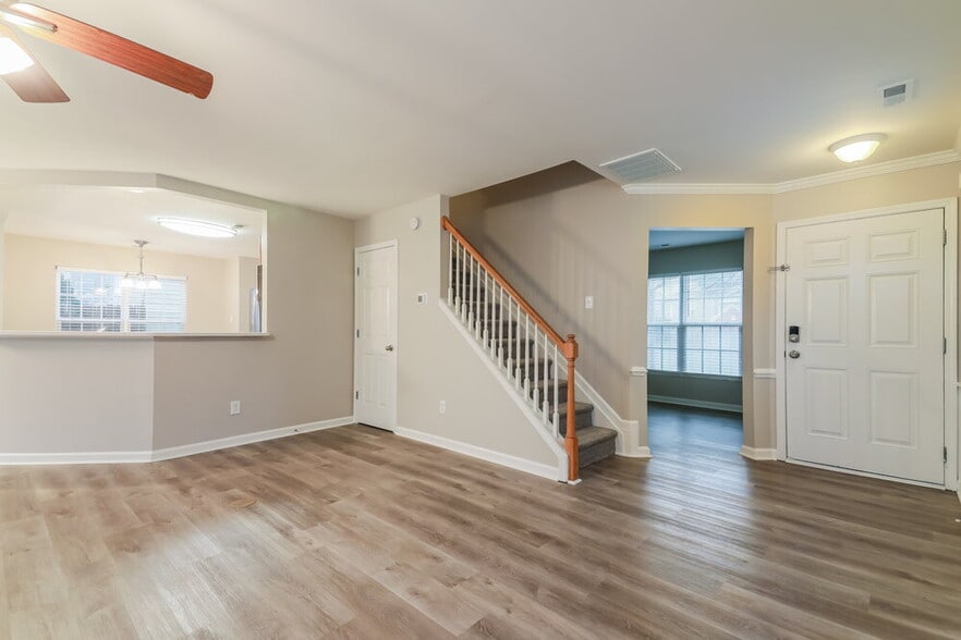 Building Photo - 5150 Wetlands Dr