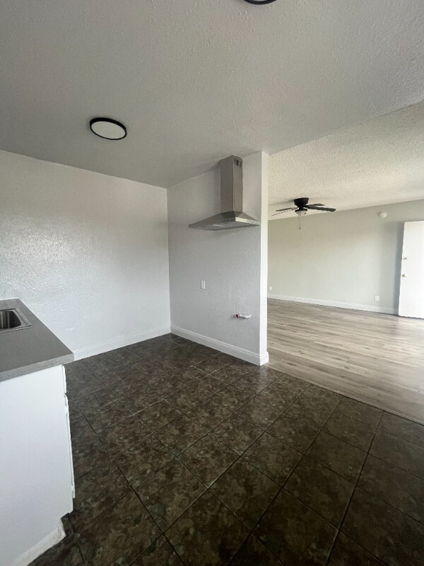Building Photo - 648 W 92nd St