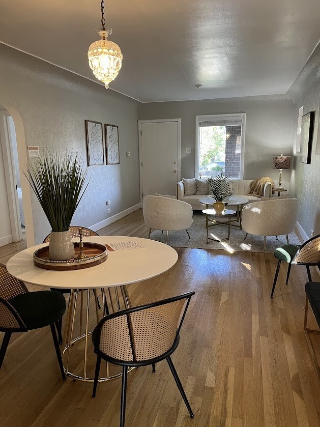 Main floor living room - 3711 Newton St