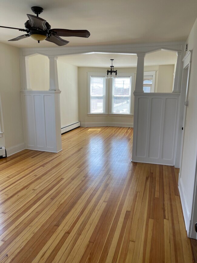 Primary Photo - 701 25th St