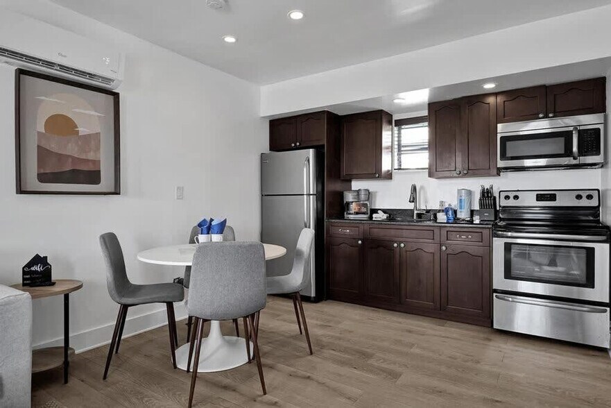 Building Photo - 333 Walnut St