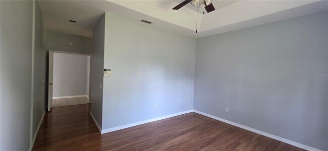 Building Photo - 1305 Lakehurst Way