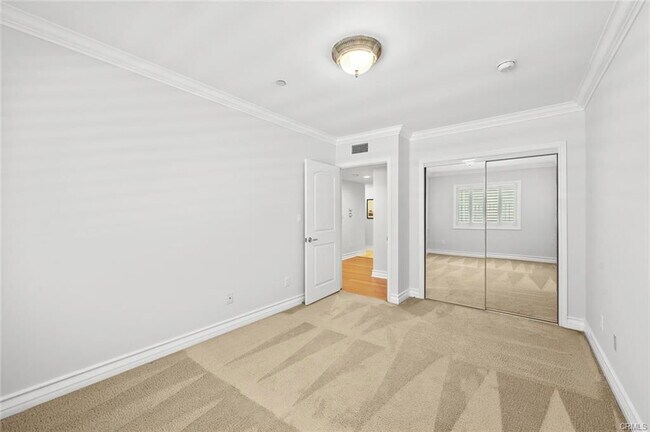 Building Photo - 1828 Glendon Ave