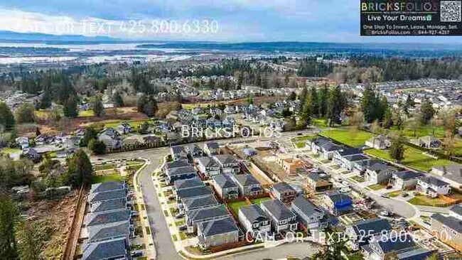 Building Photo - Brand-New Comfort Meets Everyday Convenience