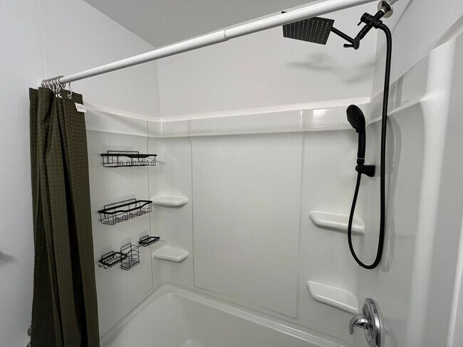 Building Photo - Newly Remodeled 3BD, 2BA Raleigh Home with Fenced Yard in Prime Location Near Downtown Raleigh, N...