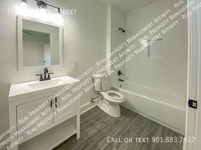 Building Photo - 760 N McNeil St