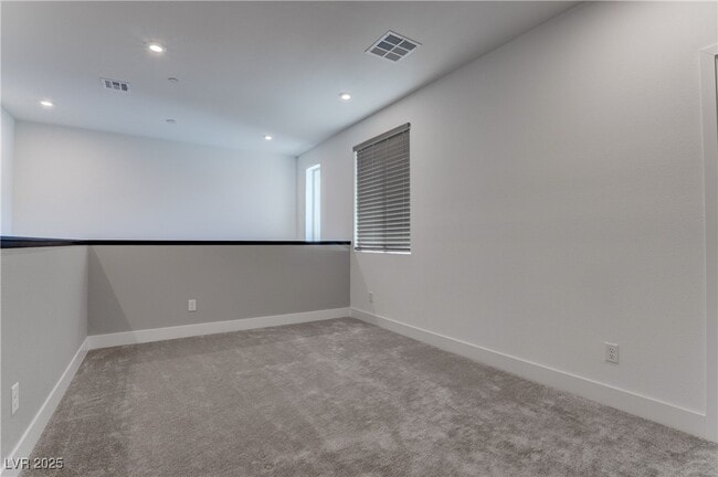Building Photo - 752 Echelon St