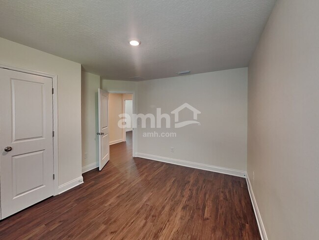 Building Photo - 2713 Sunrise Lndg Lp