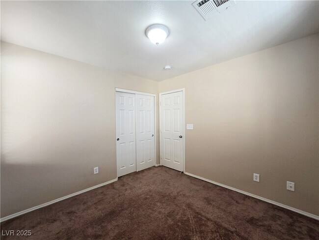 Building Photo - 5431 W Hasley Canyon Ave