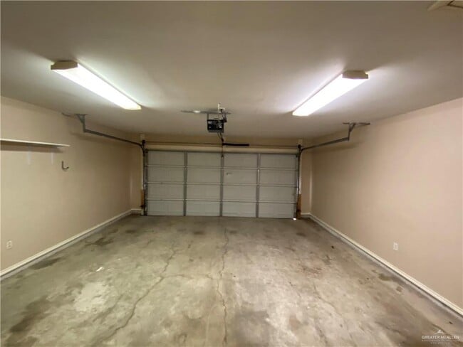 Building Photo - 44 Paseo Encantado