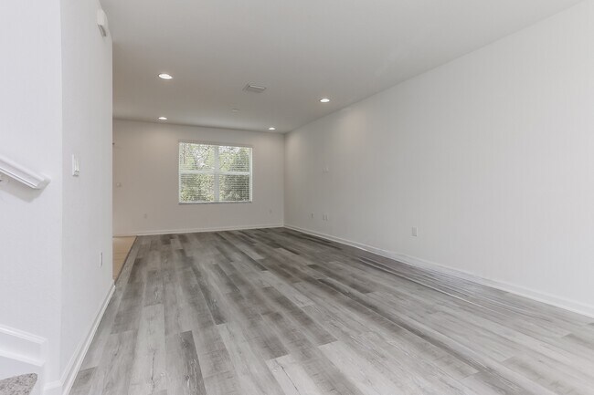 Building Photo - 2911 NW Treviso Cir