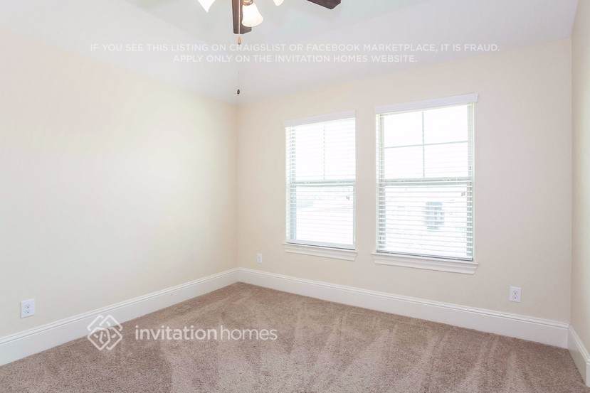 Building Photo - 1307 Ainsley Way Dr