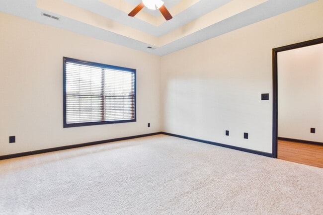 Building Photo - Pet Friendly Four Bedroom!