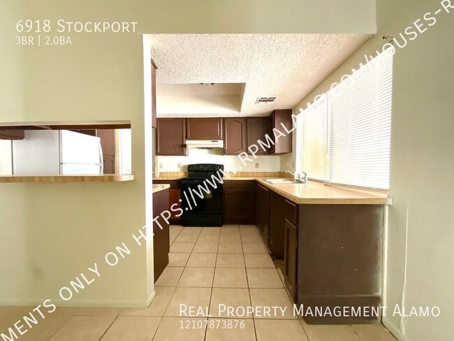 Building Photo - 6918 Stockport-