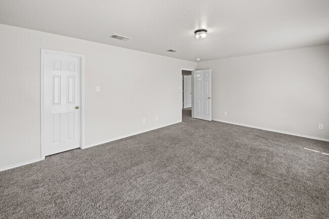 Building Photo - 2127 Red Rock Xing