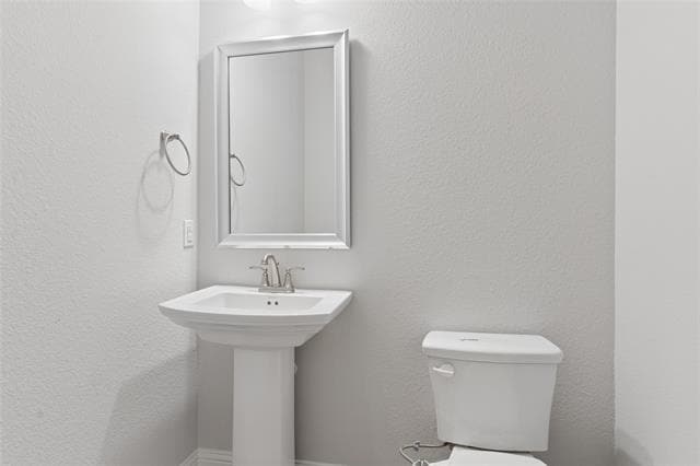 Building Photo - 4701 Piedras Lanzar Dr