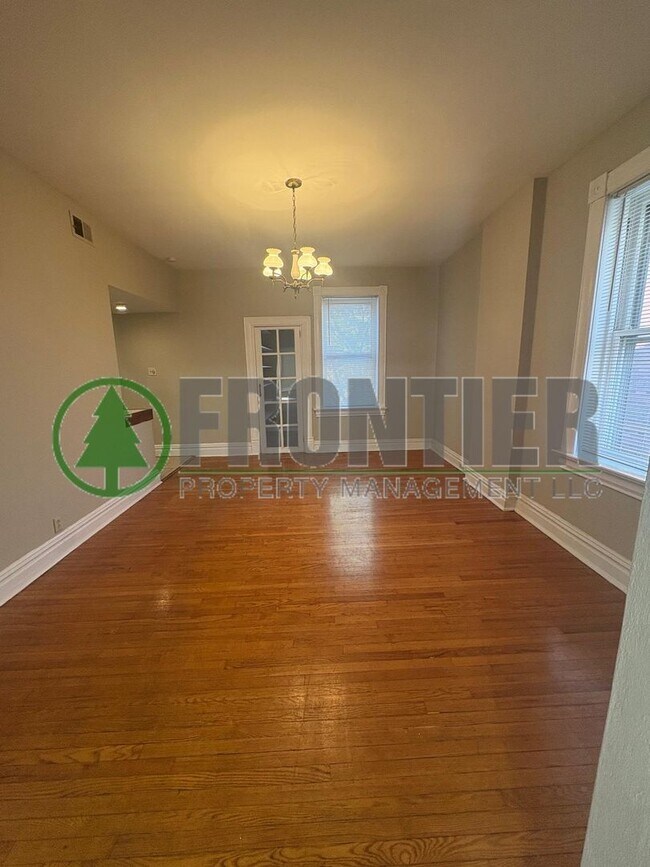 Building Photo - 3939 Magnolia Ave