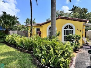 Building Photo - 818 SW 18th St