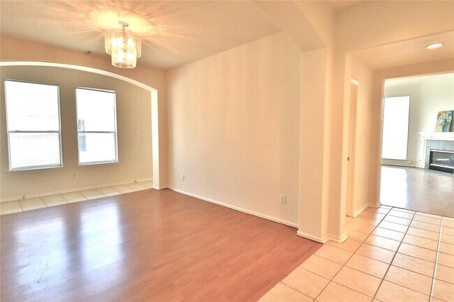 Building Photo - 8316 Diamond Way Ct