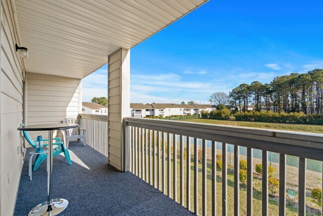 Building Photo - Furnished All-Inclusive 4bed/3bath condo available 12/1/25-2/28/26