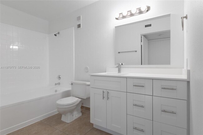 Building Photo - 10391 SW 150th Ct