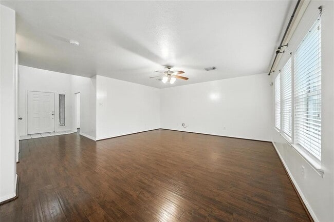 Building Photo - 3114 Holly Ranch Dr