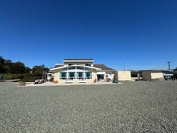 Building Photo - 3-Bedroom Home with Spectacular Views and ...