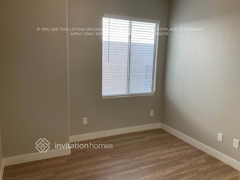 Building Photo - 9133 Little Horse Ave