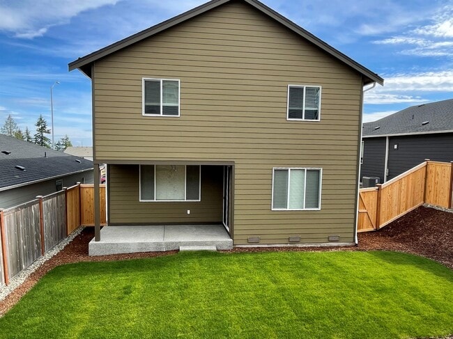 Building Photo - 913 Timberline Ave