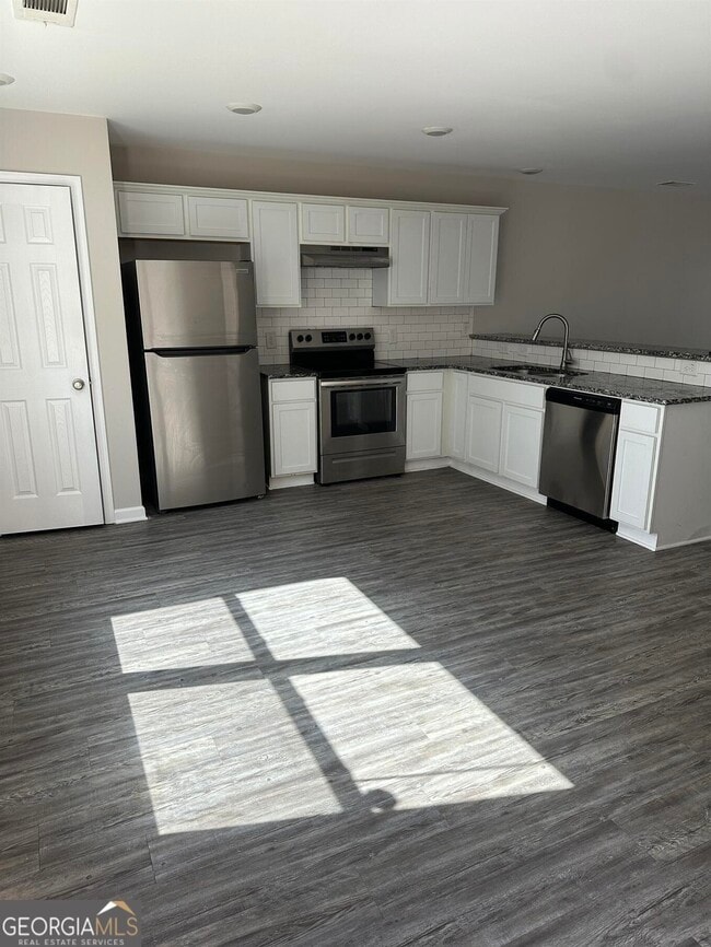 Building Photo - 4454 Pinscher St