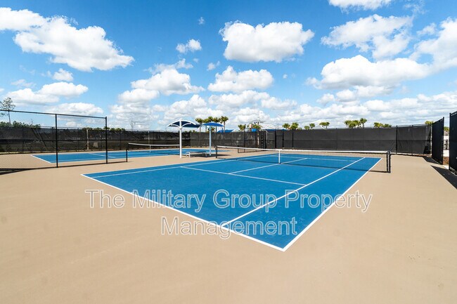 Building Photo - 246 Cherry Elm Dr