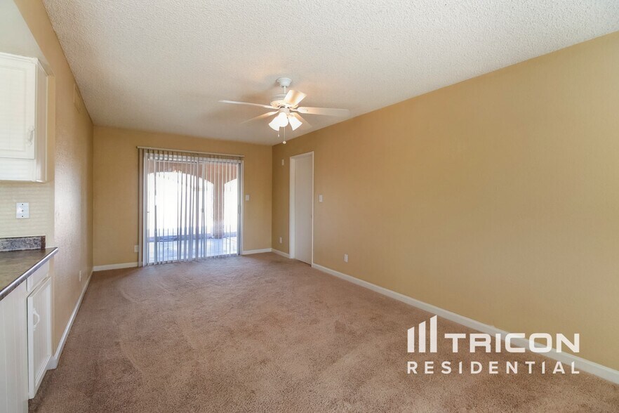 Building Photo - 8948 W Heatherbrae Dr