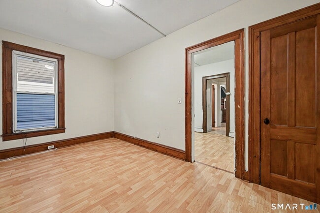 Building Photo - 135 Sherwood Ave