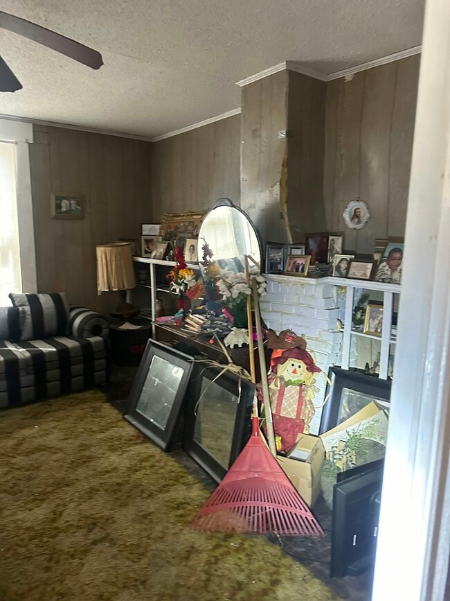 Building Photo - 82 E Hampton St