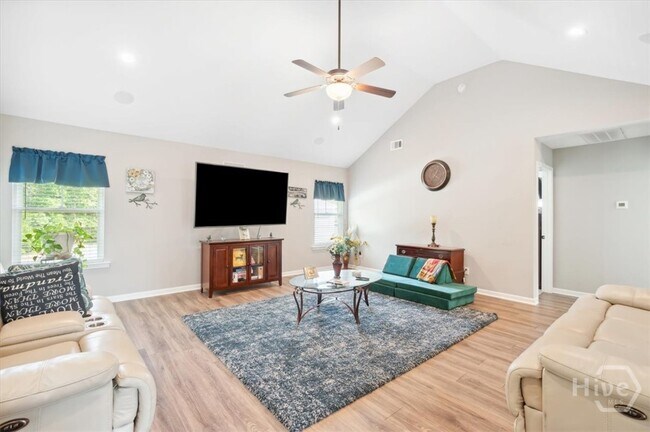 Building Photo - 3 Swallow Tail Cir