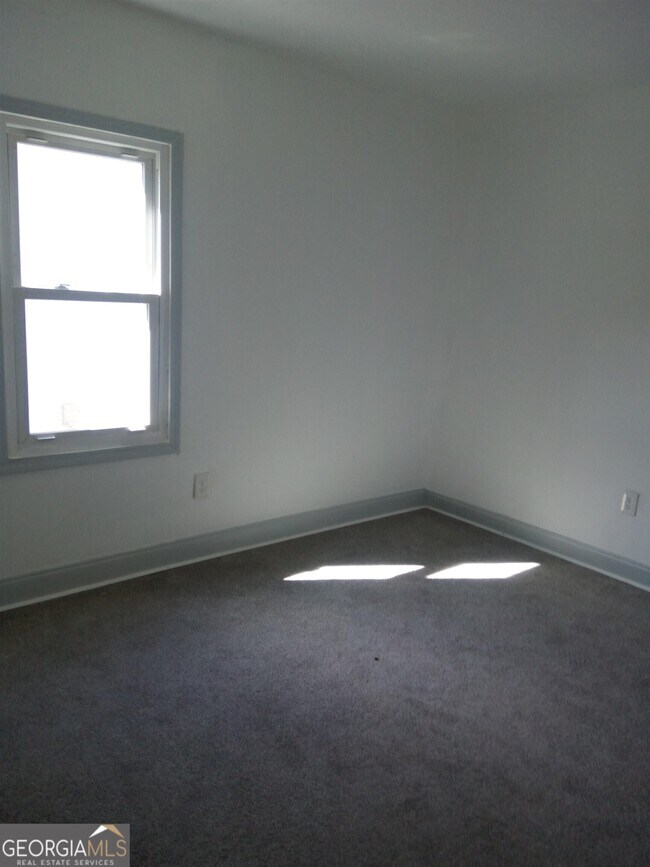 Building Photo - 1511 Mims St SW