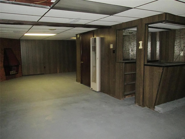 Building Photo - Move in Ready